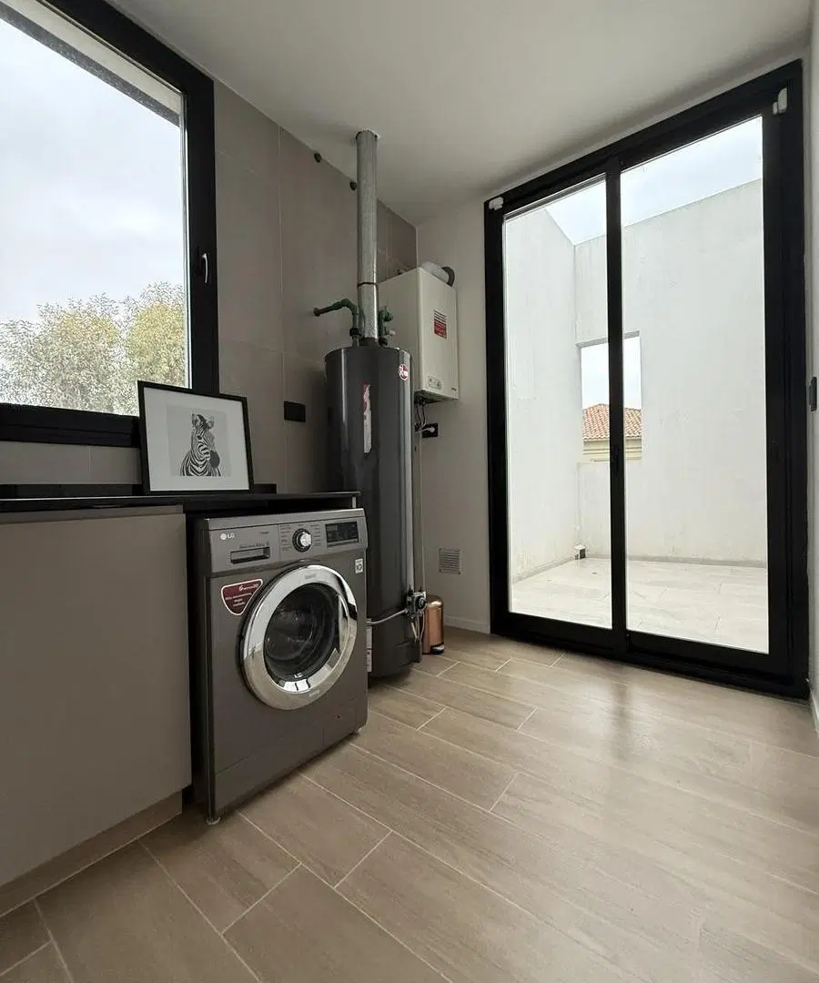 Casa en venta, 6 ambientes, Terralagos, Canning 4 dormitorios 5