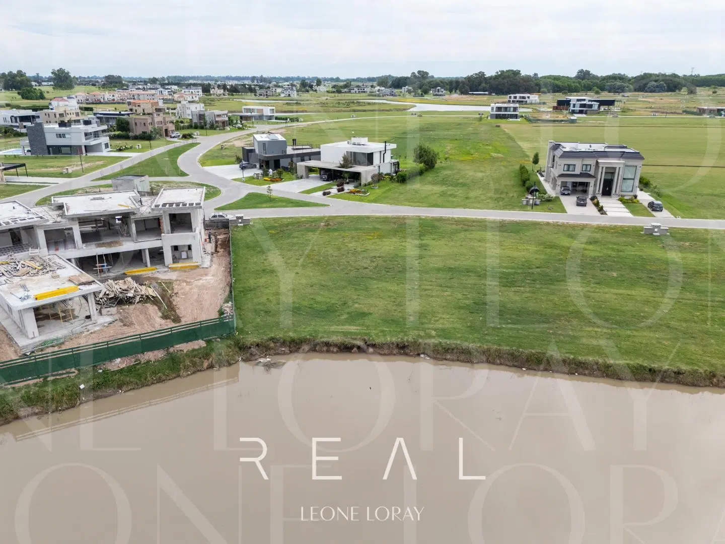 Terreno en venta, La Providencia Country Club, Canning,  a la laguna 3