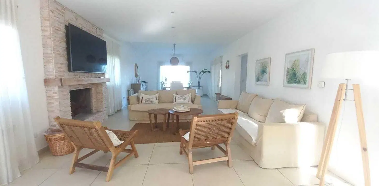 Casa en venta, 5 ambientes, en barrio San Sebastian, area 9, Pilar, apto crédito 3