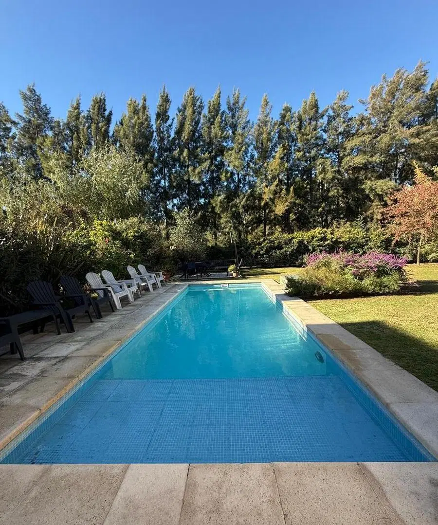 Casa en venta de 6 ambientes en Terralagos, frente a la laguna 3