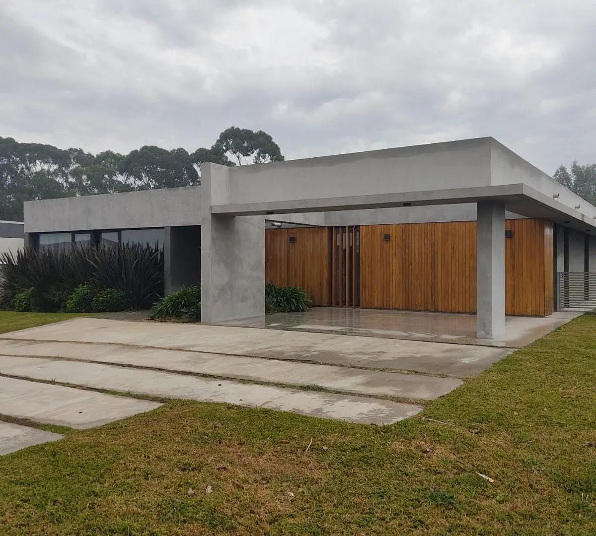 CASA en VENTA 4 ambientes BARRIO SANTA INÉS-CANNING en una planta CON DETALLES DE CALIDAD 2