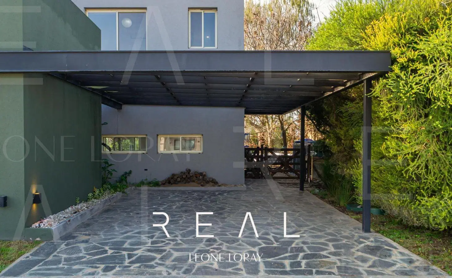 Casa en venta, 5 ambientes, en barrio Lagos de Canning I, 5 dormitorios 2