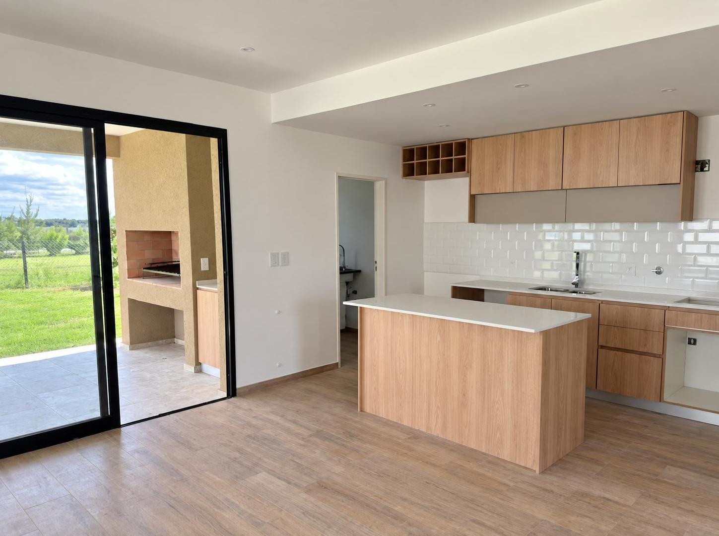 Foto de Casa en venta, de 5 ambientes en San Simón, Canning, imagen 3