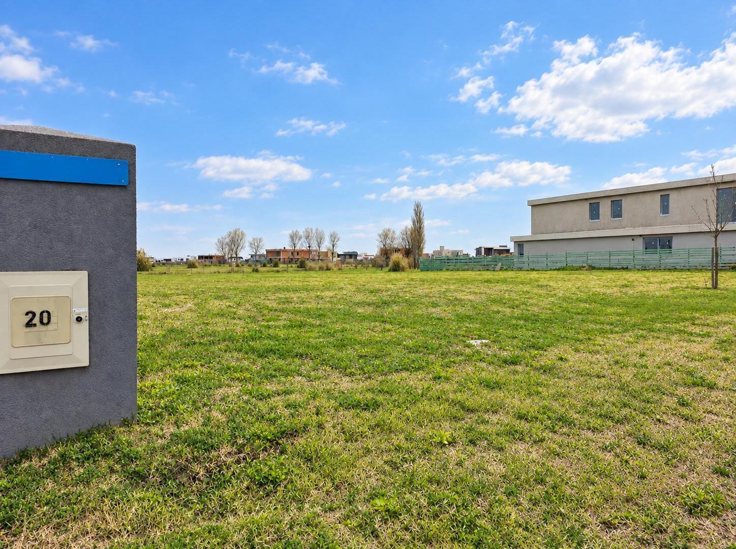 Foto de Lote en venta Terralagos Barrio Parque, Fondo Libre a Parque, CANNING, imagen 1