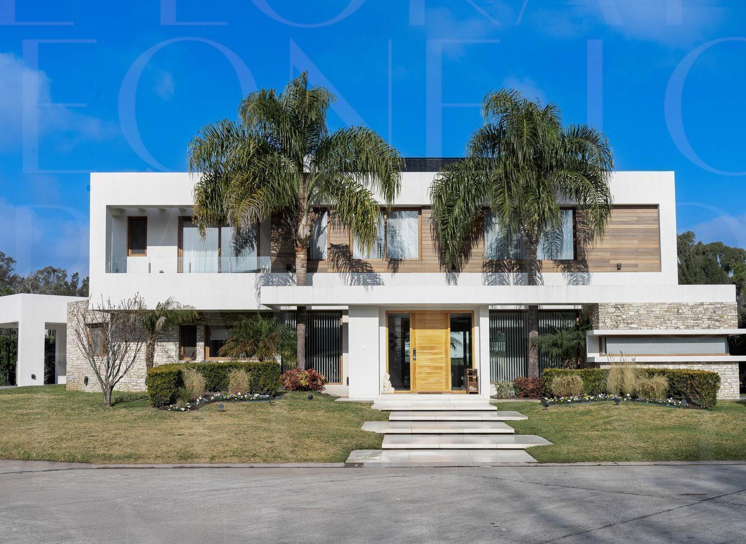 Foto de Casa en venta, 9 ambientes, Saint Thomas Este Oeste, Canning, exclusiva, imagen 1