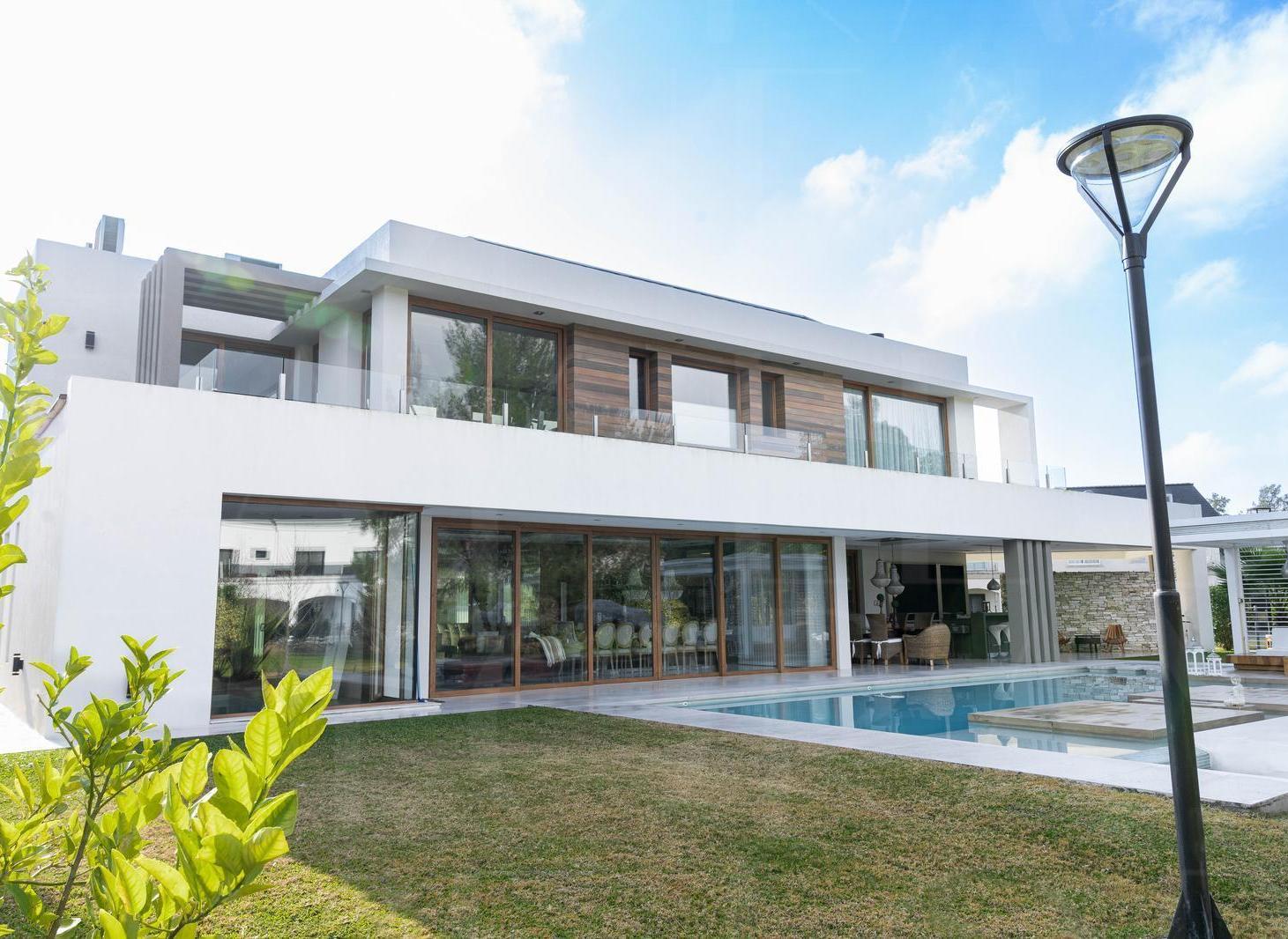 Foto de Casa en venta, 9 ambientes, Saint Thomas Este Oeste, Canning, exclusiva, imagen 4