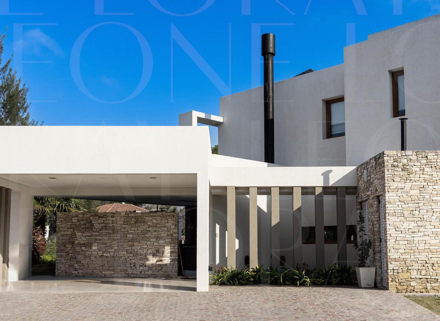 Foto de Casa en venta, 9 ambientes, Saint Thomas Este Oeste, Canning, exclusiva, imagen 3