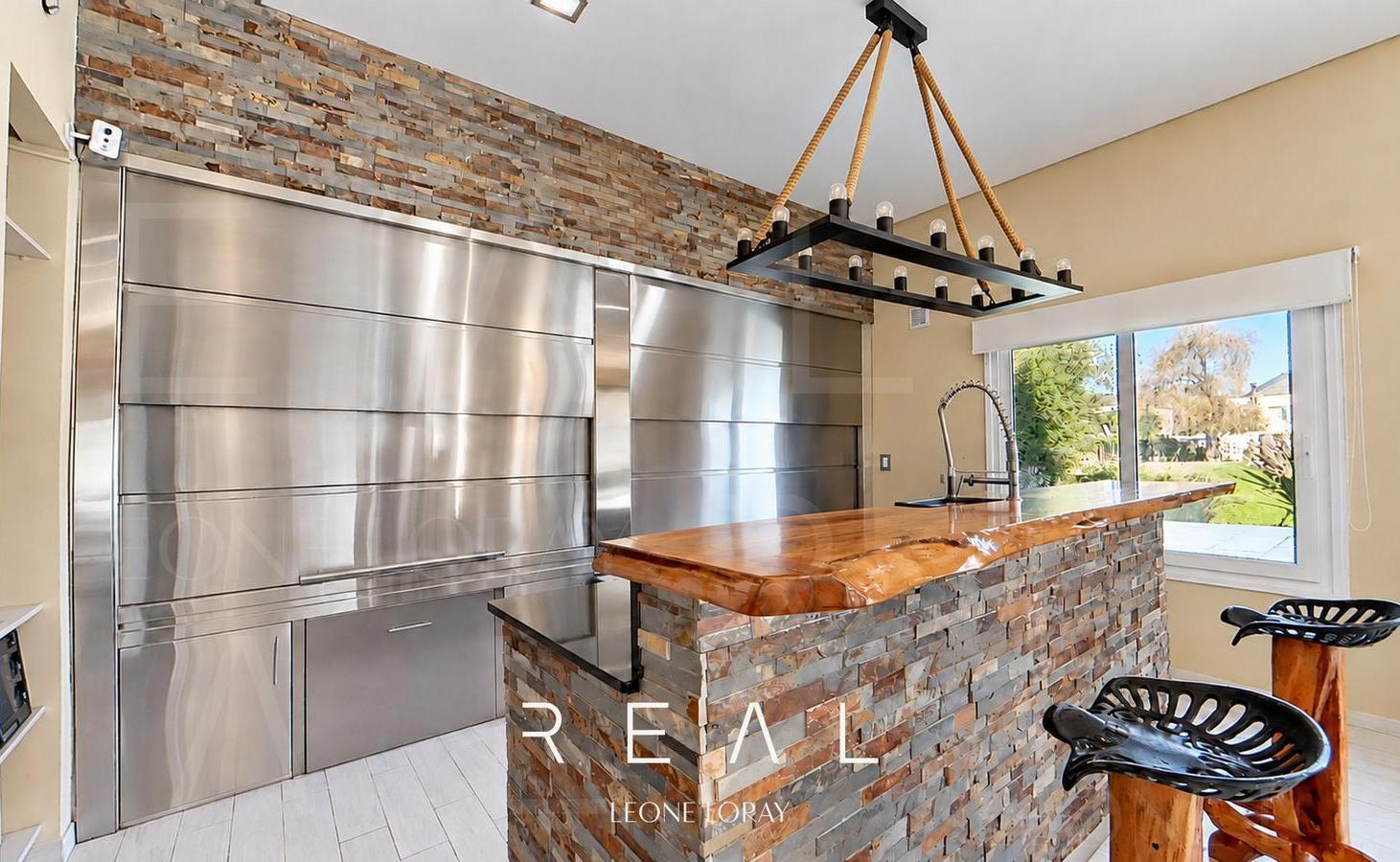 Foto de Casa en venta, de 6 ambientes, en Saint Thomas Este-Oeste, CANNING, imagen 3