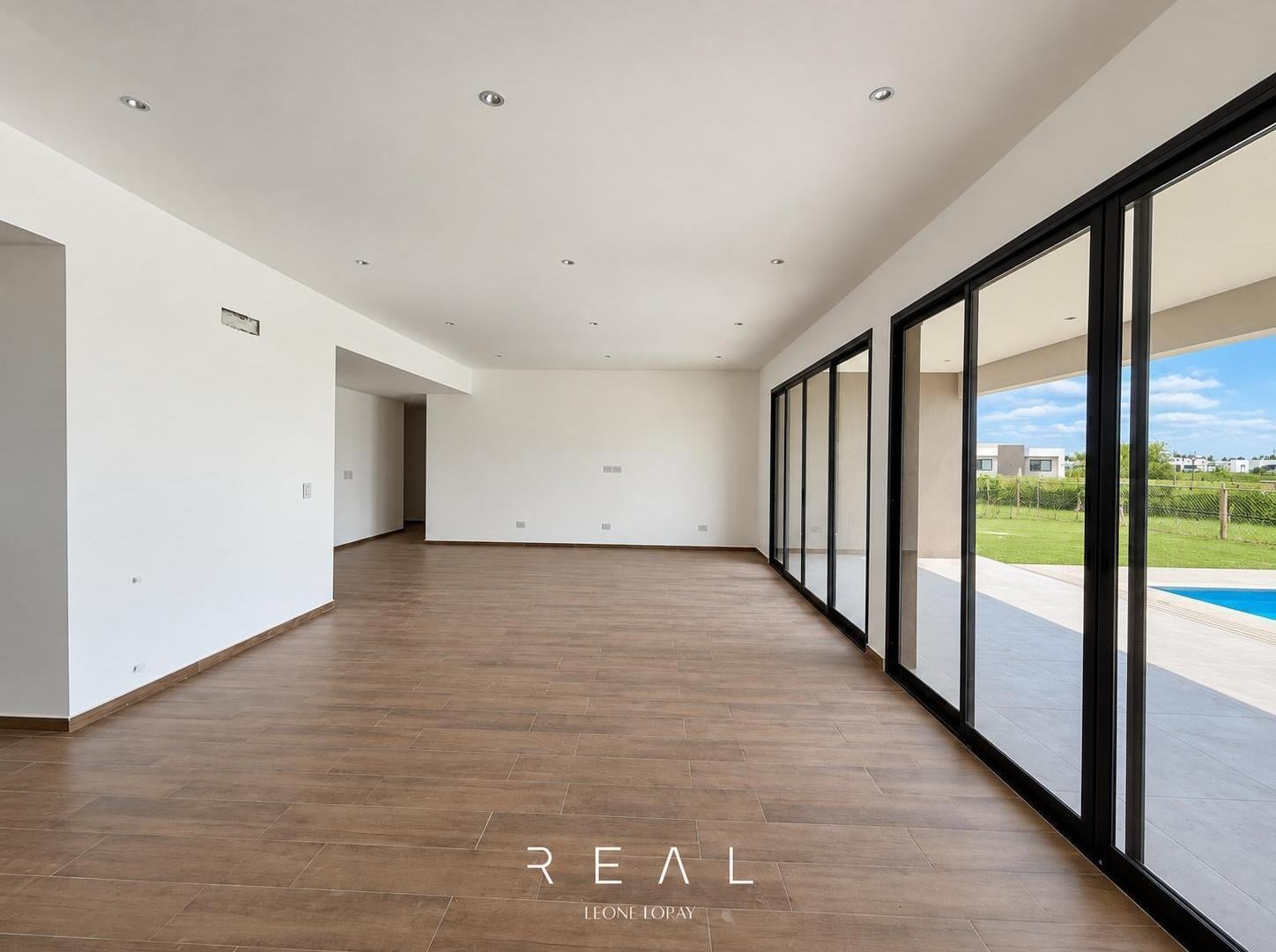 Foto de Casa en venta de 4 ambientes en San Simón, CANNING, imagen 3