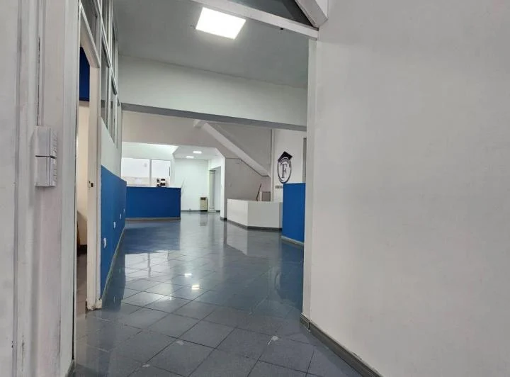 VÓRTICE INMOBILIARIA ALQUILA AMPLIA OFICINA EN GALERÍA TONSA, CAPITAL, MENDOZA 2