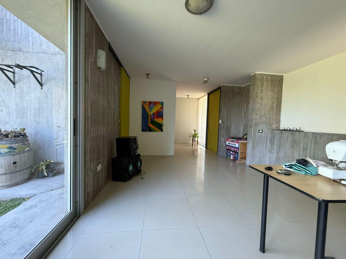 Foto de VÓRTICE INMOBILIARIA VENDE CASA EN BARRIO PRIVADO SOLARES DE MAIPÚ, imagen 3
