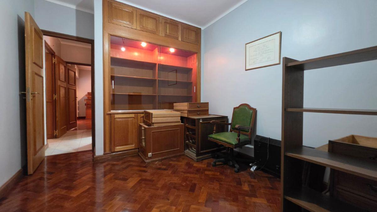 Foto de Amplio Depto en venta - Av. Colón, Capital - Ideal Turismo o Inversión, imagen 1