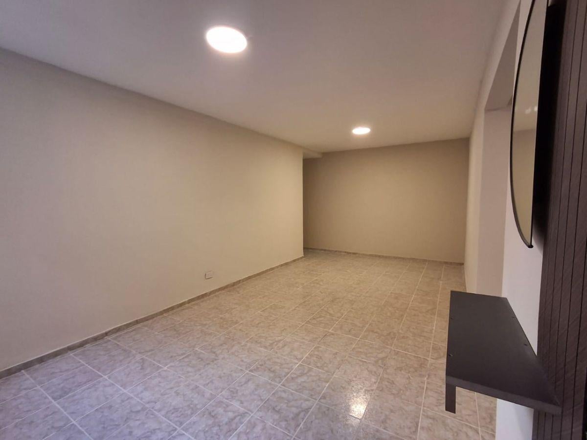 Foto de Departamento en alquiler - Planta Baja - 2 habitaciones - Guaymallén, imagen 3