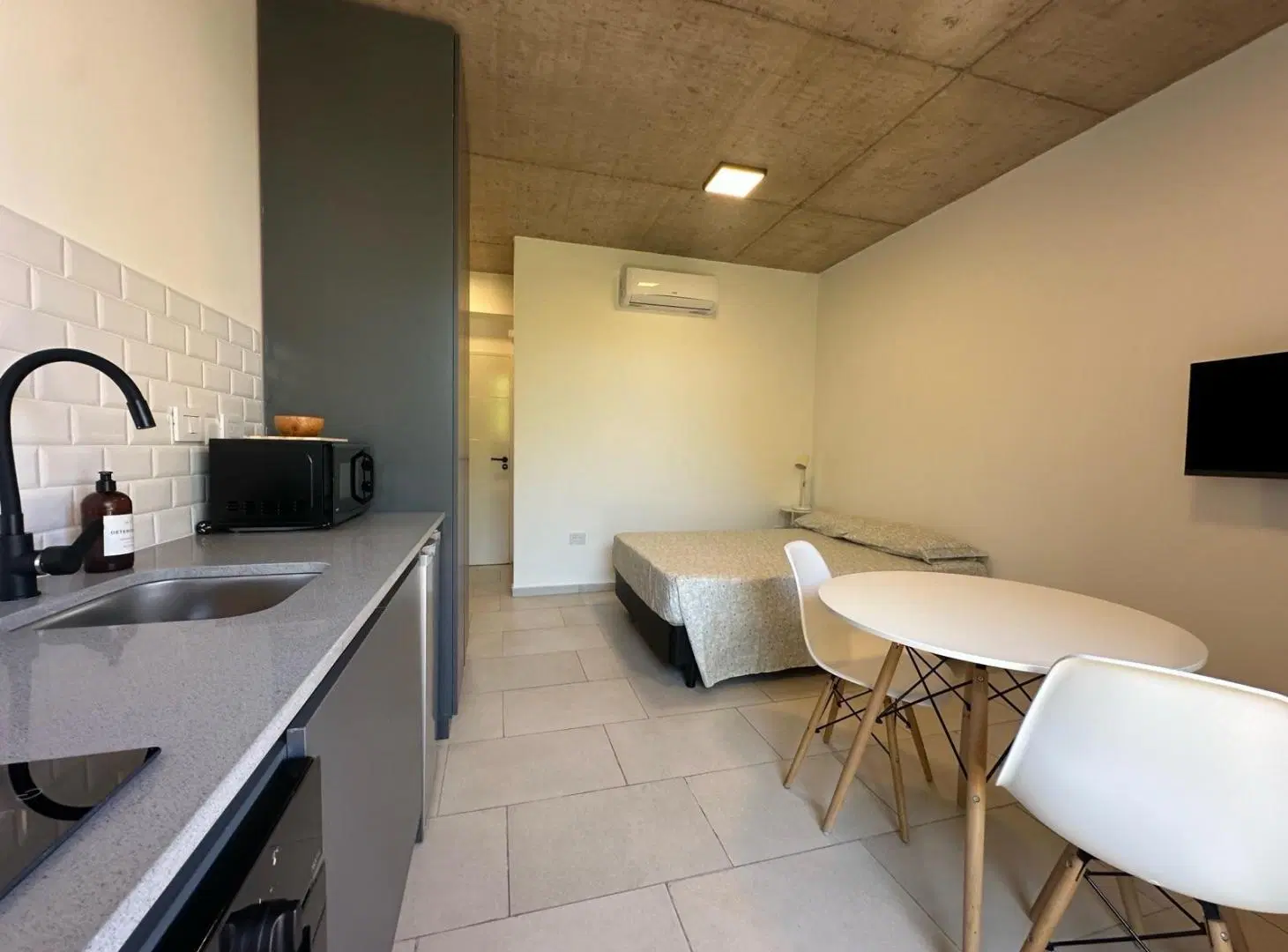 Monoambiente en venta a estrenar en La Plata 1