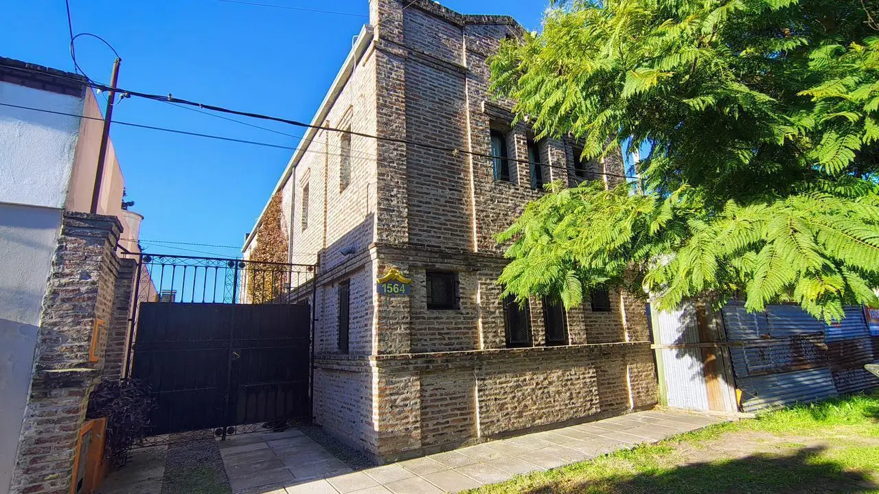 Casa en Venta Los Hornos - La Plata 4