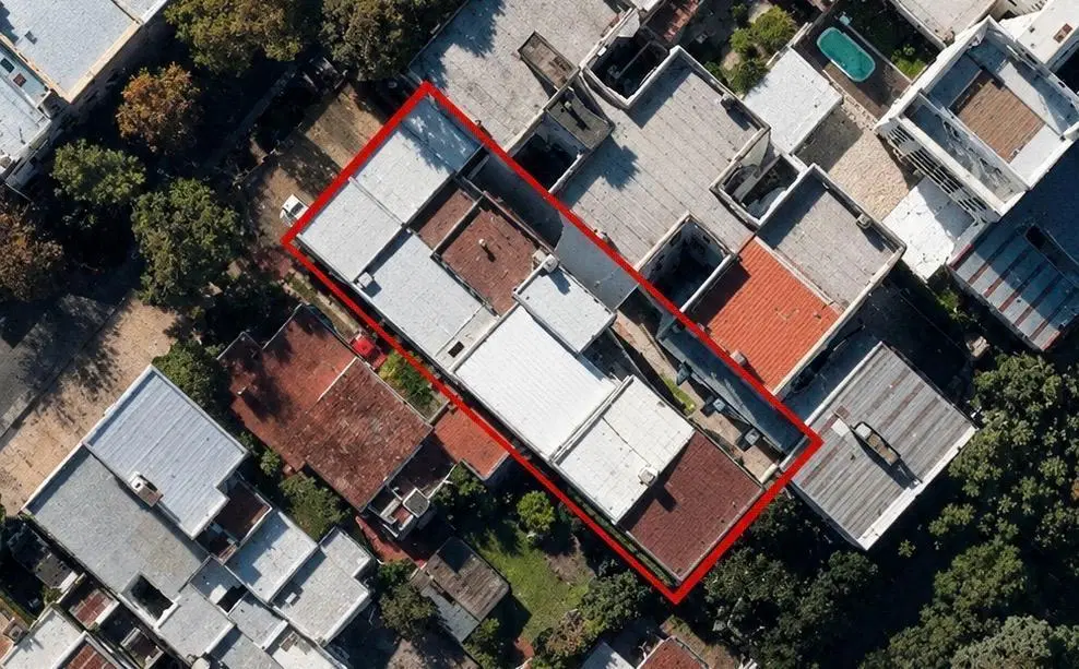 Lote de 600 m² en 64 e/ 1 y 2 2