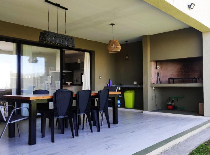 Alquiler temporario Casa Quinta San Sebastian Pilar 4 ambientes Parque Pileta 4