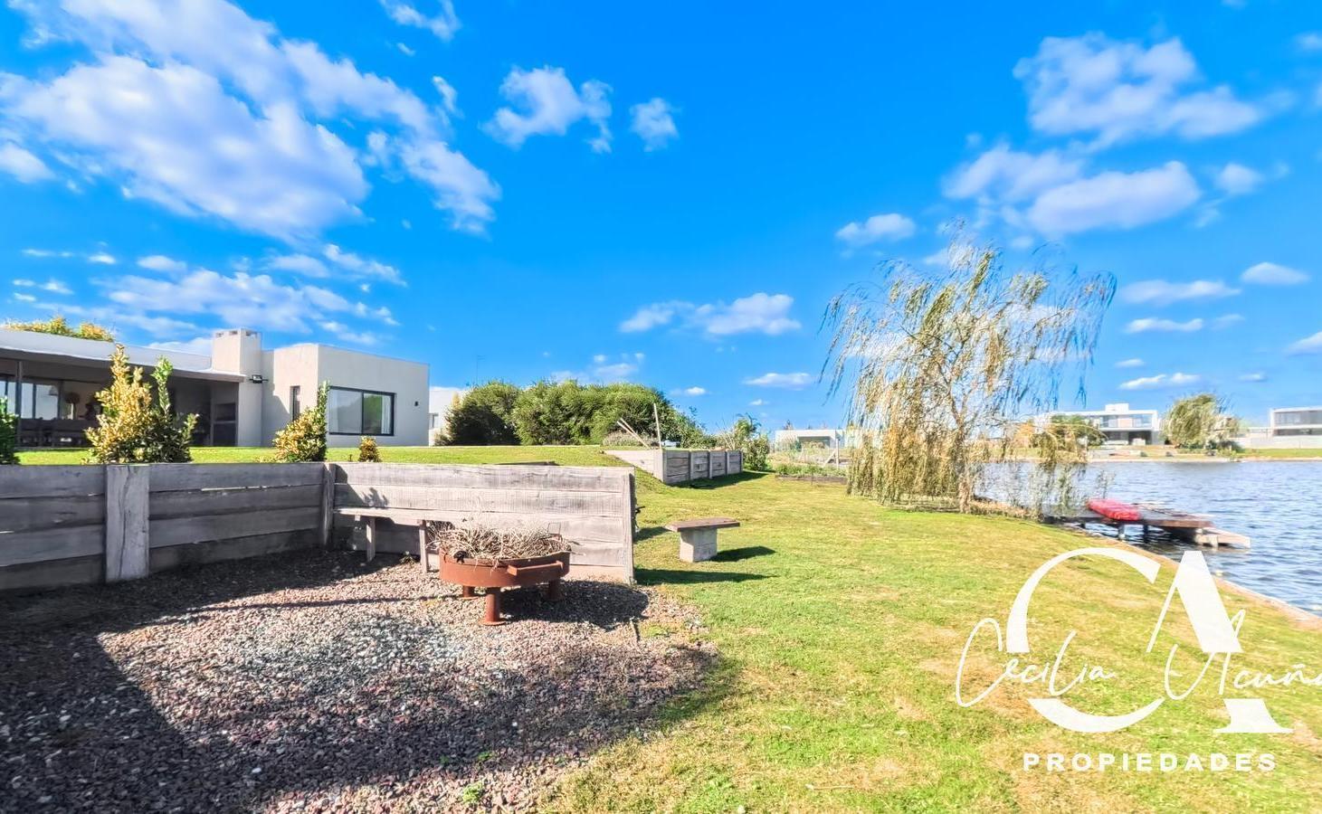 RESERVADA. Casa en venta APTA CREDITO - San Sebastian A la laguna