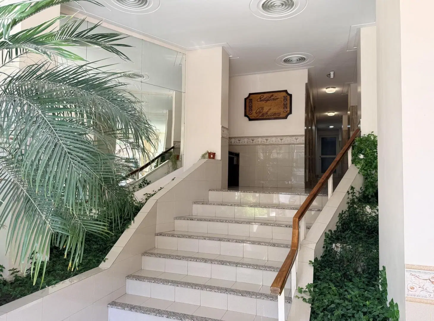 Impecable depto en VENTA de 2 dormitorios con balcón en Comodoro 2