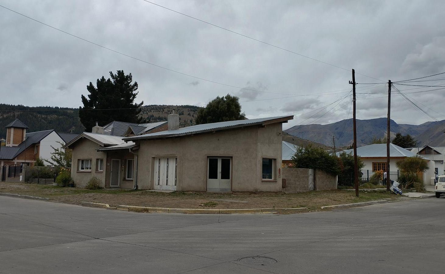 Foto de Casa en venta - Esquina en Esquel -, imagen 4