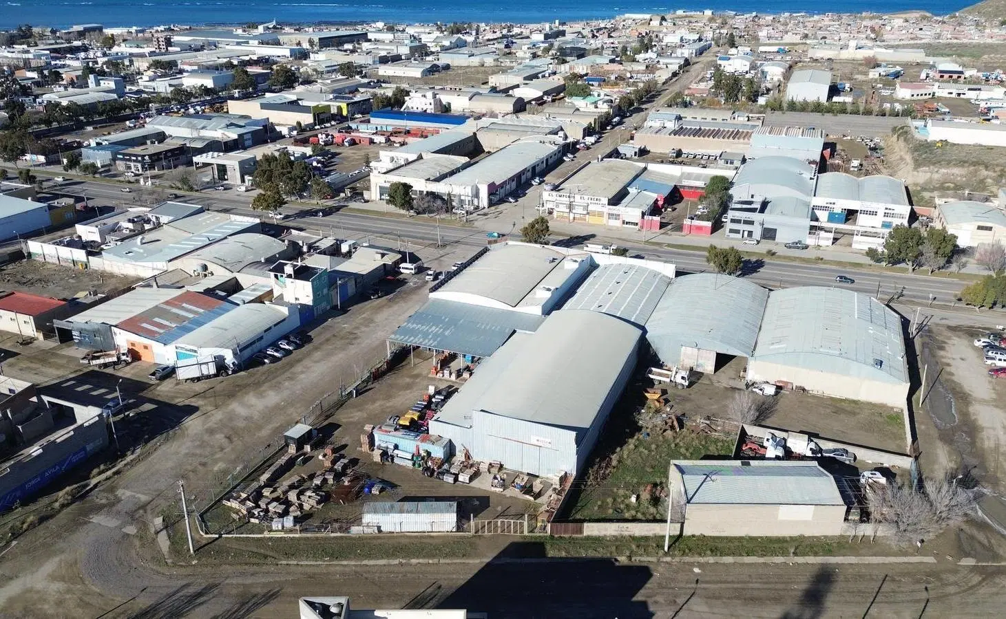 Galpones Comerciales en Venta (Total o Parcial) 1