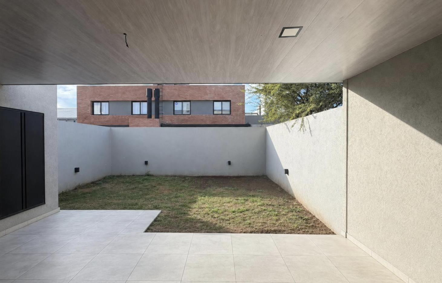 Foto de Duplex en alquiler - Mansos del sur, imagen 3