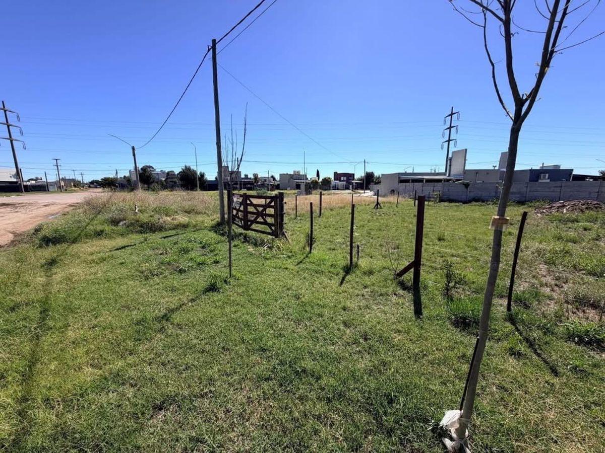 Lote en venta, barrio en desarrollo