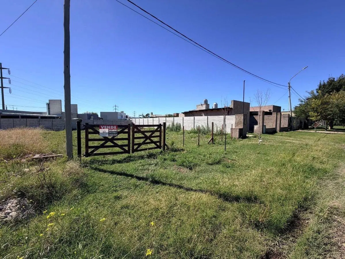 Lote en venta, barrio en desarrollo 3