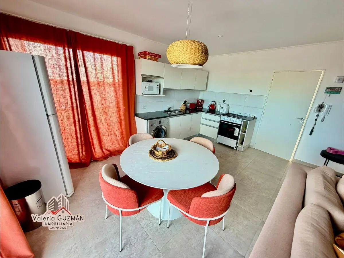 DEPARTAMENTO CON TERRAZA Y BALCÓN MÁS DOS COCHERAS 4