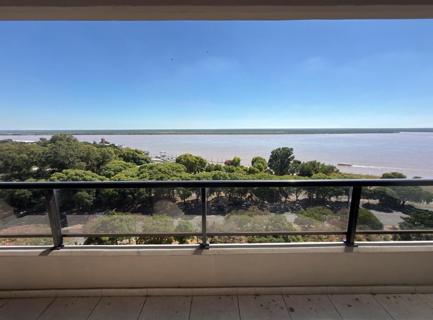 Foto de Departamento dos dormitorios piso exclusivo con cochera, imagen 1