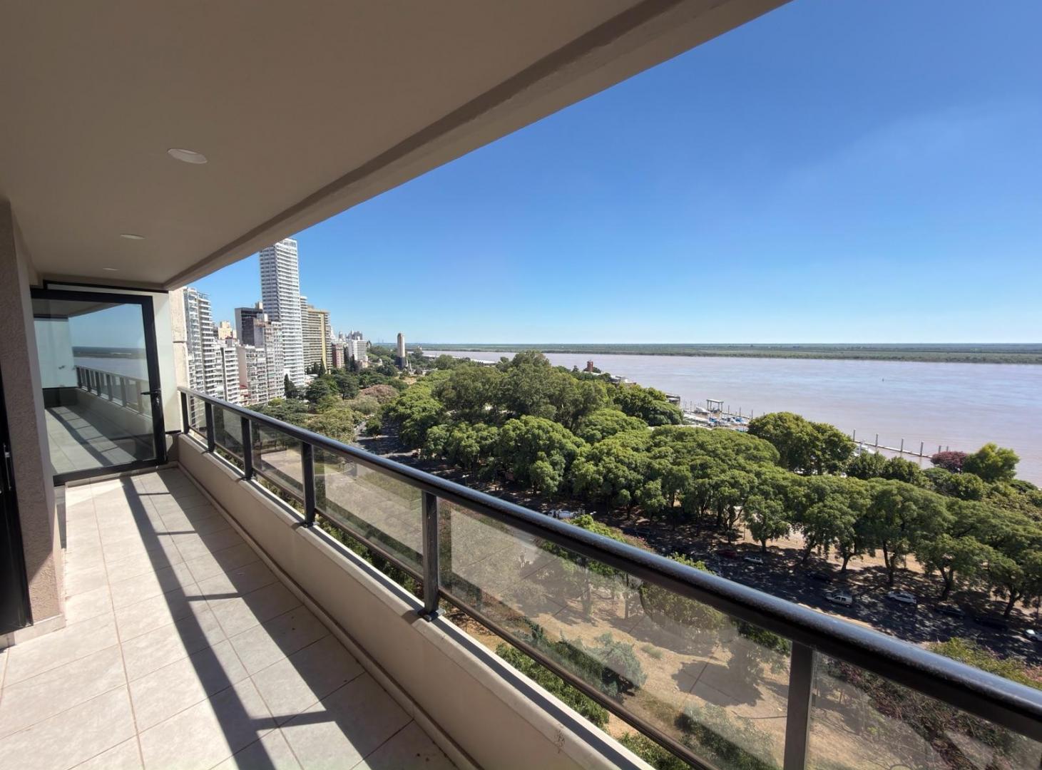 Foto de Departamento dos dormitorios piso exclusivo con cochera, imagen 3