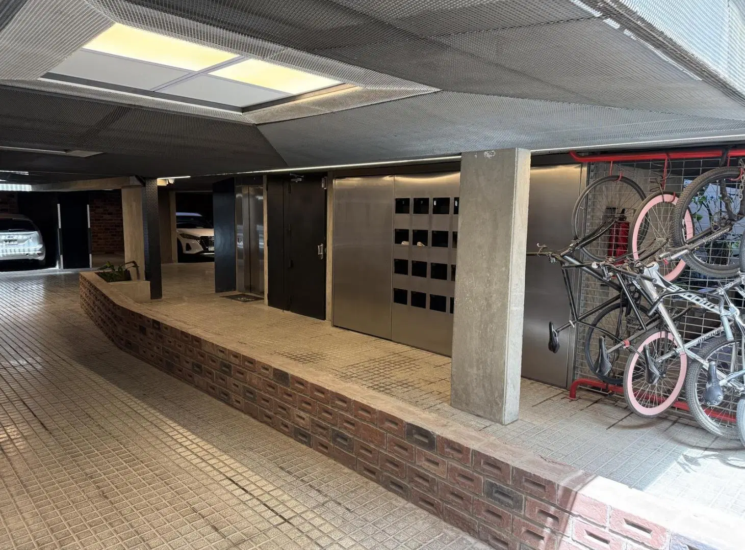 Venta Departamento Dos Dormitorios con cochera 1