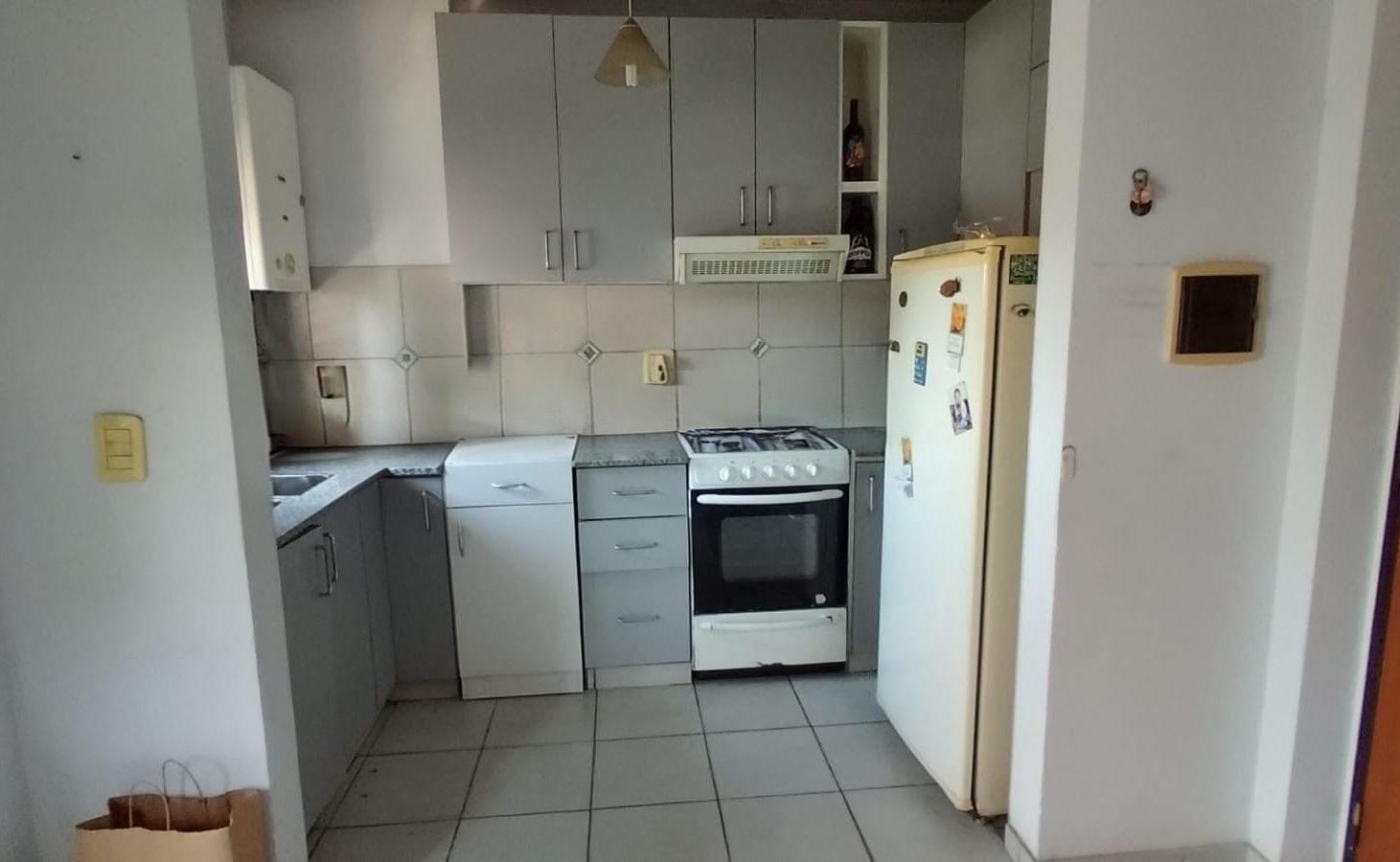 Foto de Venta de departamento un dormitorio, balcon al frente., imagen 2