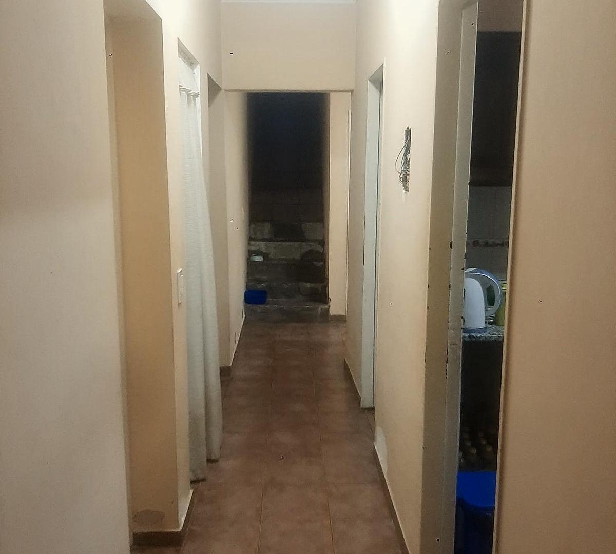 Foto de VENTA DE CASA CON COCHERA Y JARDIN, imagen 2