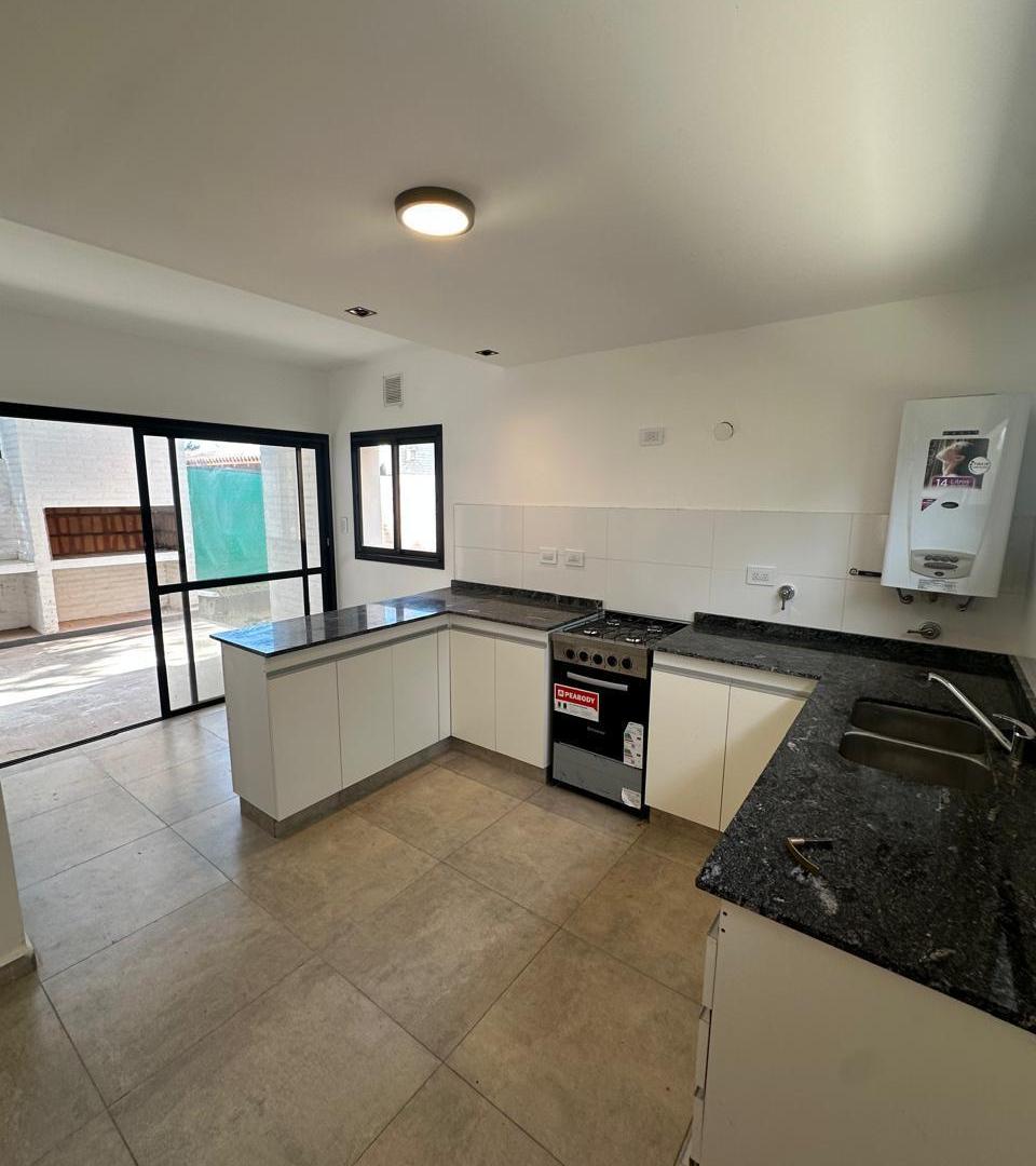 Foto de HERMOSO DUPLEX A ESTRENAR EN ARGUELLO 3 DORMITORIOS, imagen 5