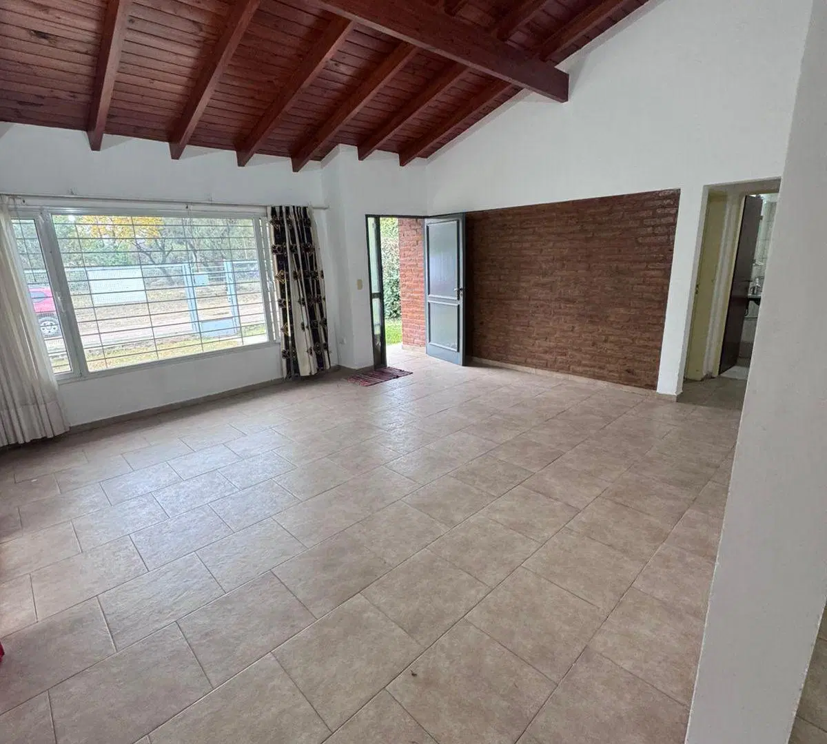 ALQUILO CASA 3 HABITACIONES VILLA ALLENDE 2
