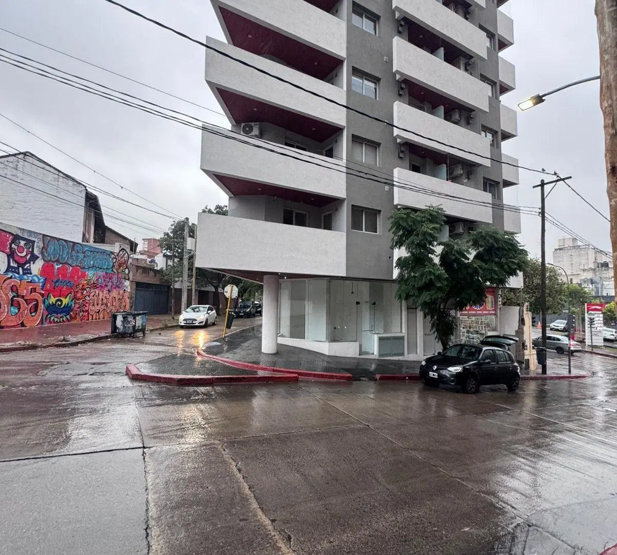ESPECTACULAR LOCAL COMERCIAL 5