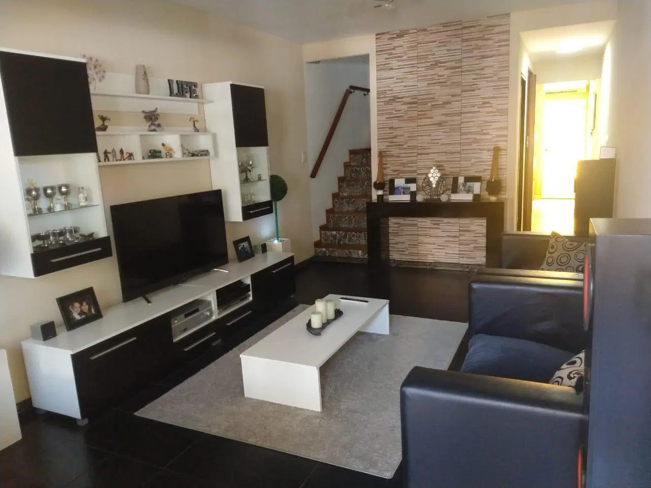 Venta tríplex en Caseros con quincho y pileta 2