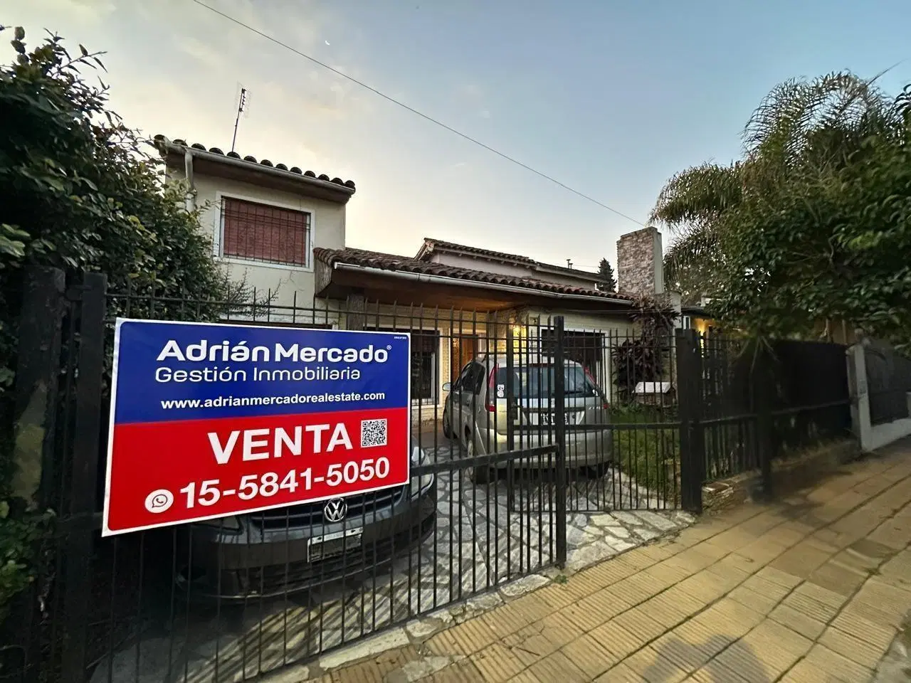 Venta Casa de 4 ambientes en Hurlingham 1