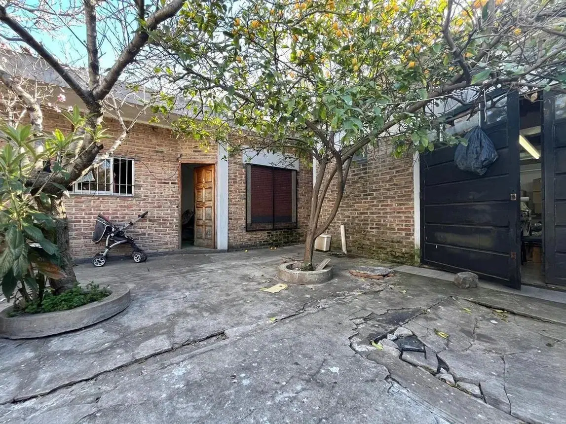 Casa en Venta en Villa Luzuriaga 2