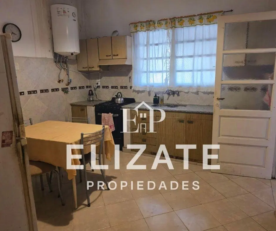 CASA 5 AMBIENTES EN VILLA LUZURIAGA – COCHERA, PATIO Y TERRAZA 5