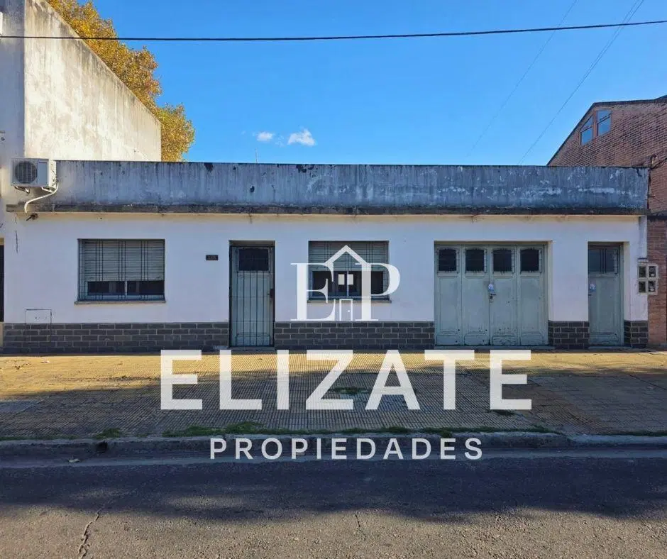 CASA 5 AMBIENTES EN VILLA LUZURIAGA – COCHERA, PATIO Y TERRAZA 1