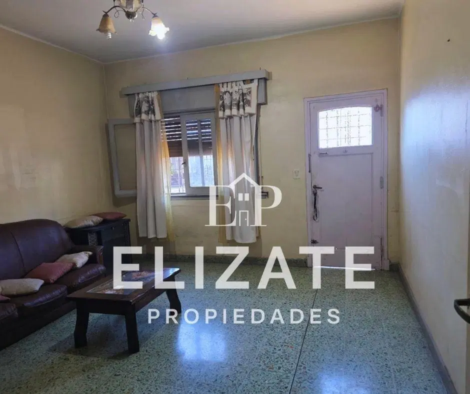 CASA 5 AMBIENTES EN VILLA LUZURIAGA – COCHERA, PATIO Y TERRAZA 2