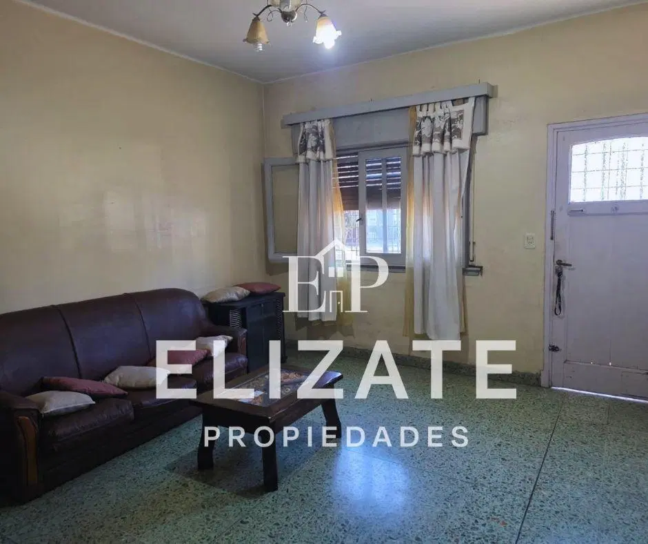 CASA 5 AMBIENTES EN VILLA LUZURIAGA – COCHERA, PATIO Y TERRAZA 3