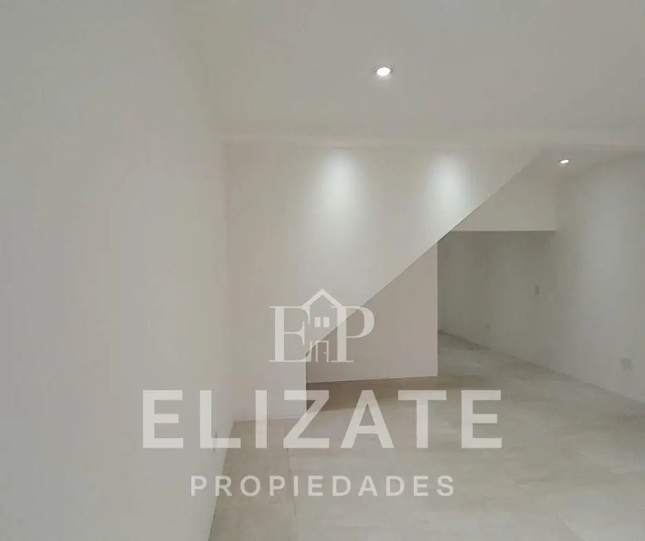 Alquiler de Amplio Local Comercial en Inmejorable Ubicación 4