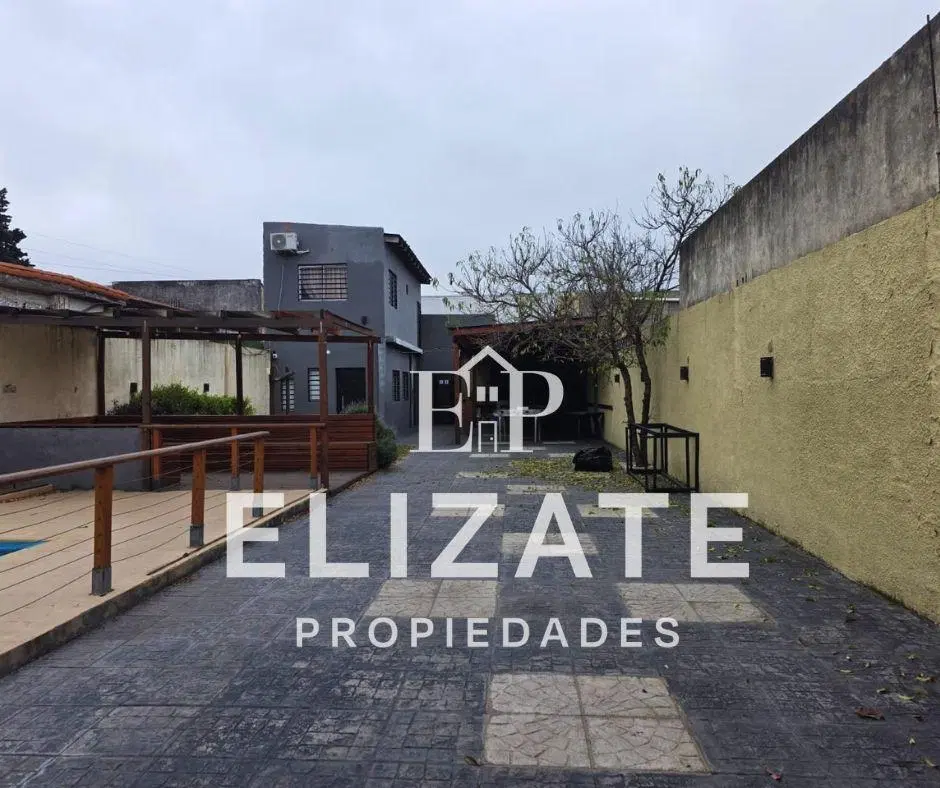 VENTA CASA 3 AMB EN VILLA LUZURIAGA CON PILETA 2