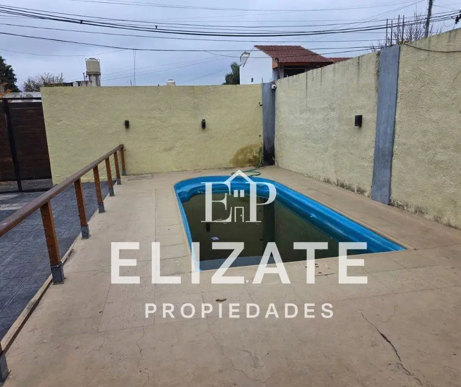 VENTA CASA 3 AMB EN VILLA LUZURIAGA CON PILETA 4