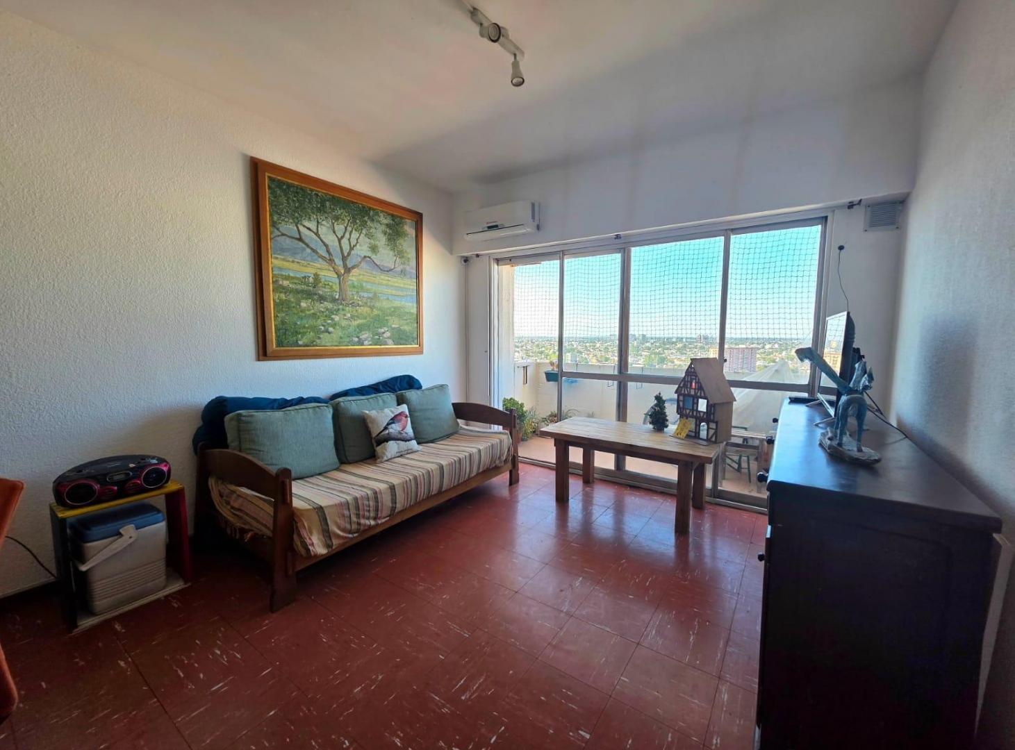 Venta Departamento 3 ambientes al frente con balcón San José Mar del Plata