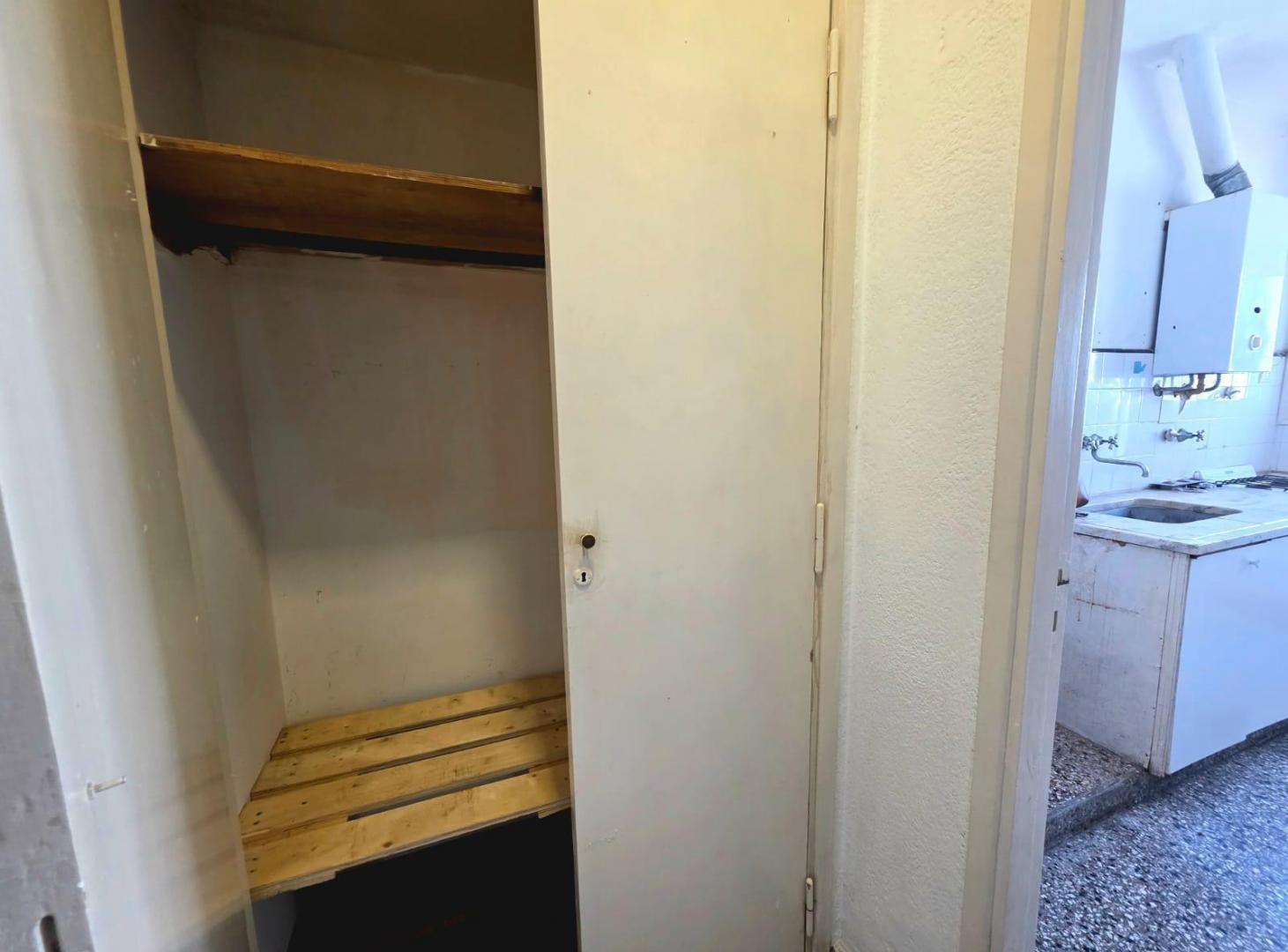 Foto de Venta Departamento 2 ambientes lateral La Perla Mar del Plata, imagen 4