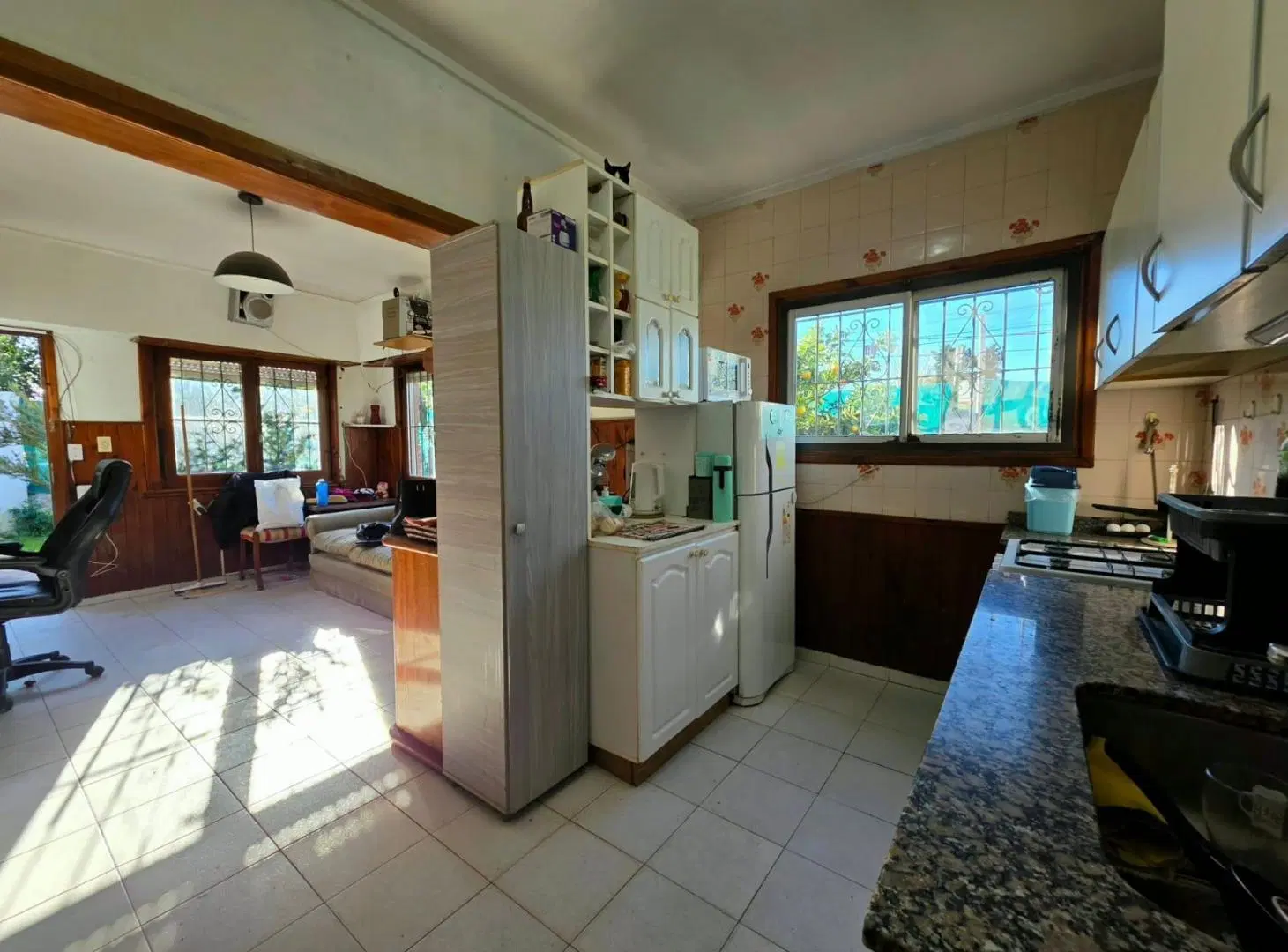 Venta Casa 3 ambientes con Garaje y parque, Barrio Aeroparque 4